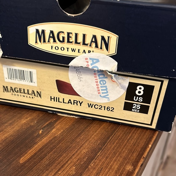 Leather slip on 2 inch heels 8 M NWOT - Picture 7 of 8